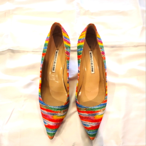 Manolo Blanhik Pumps - Picture 1 of 4
